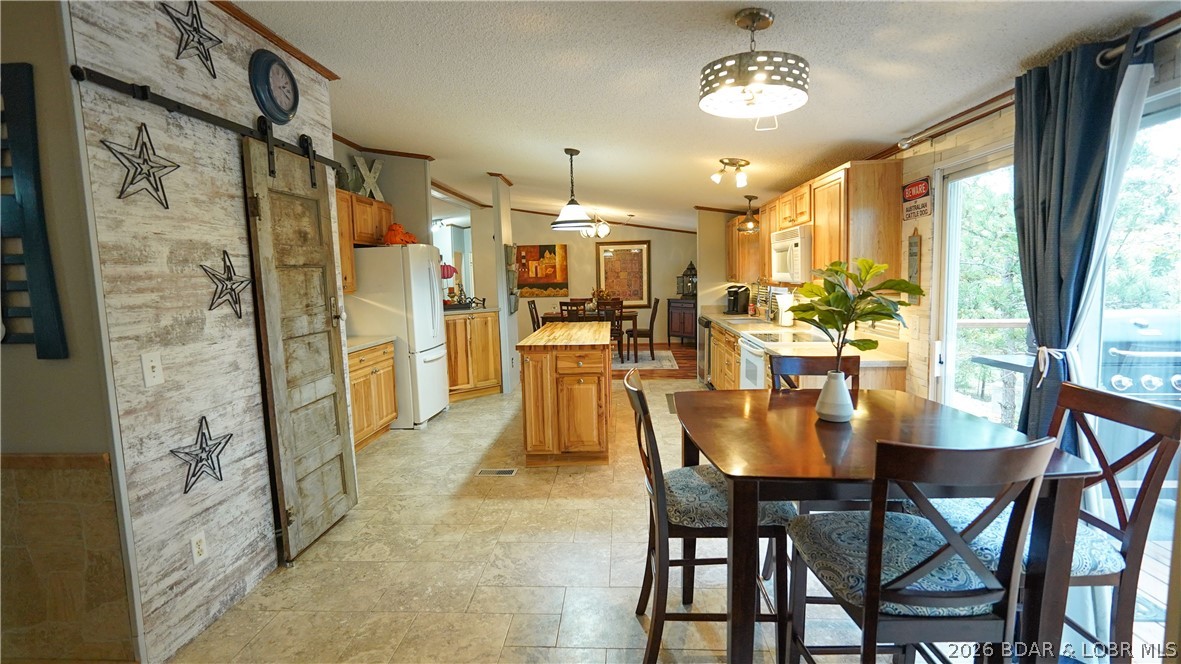 99 Rustic Woods Road Sunrise Beach, MO 65079 - Photo 19 of 48