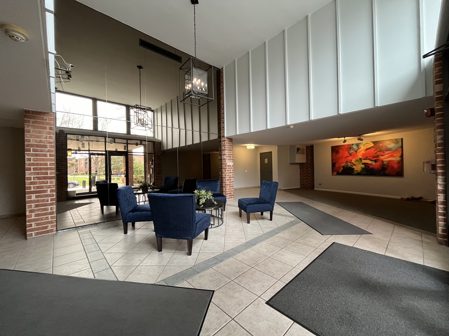 1405 East Central Road, Unit 305A Arlington Heights, IL 60005 - Photo 2 of 12