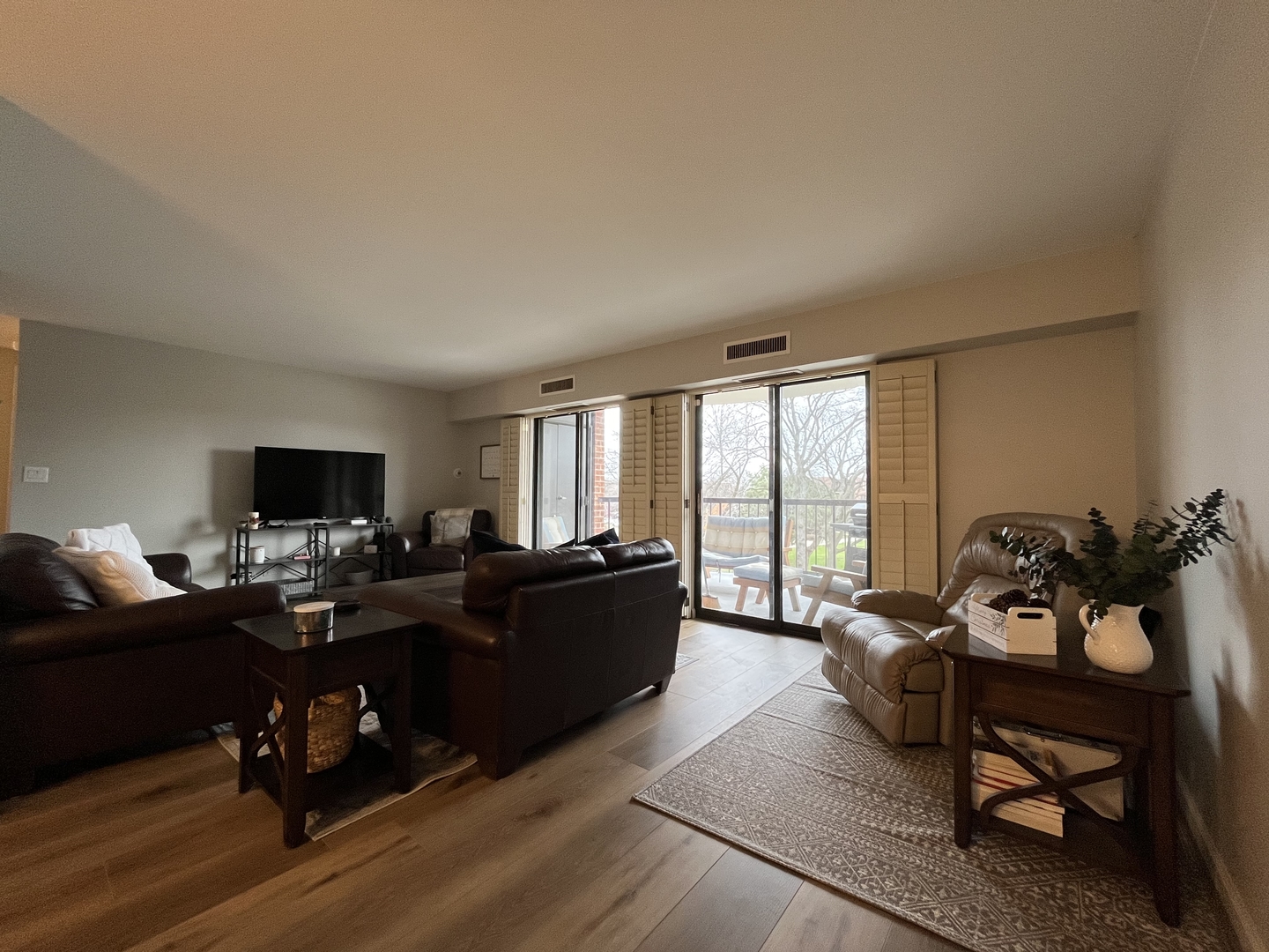 1405 East Central Road, Unit 305A Arlington Heights, IL 60005 - Photo 4 of 12