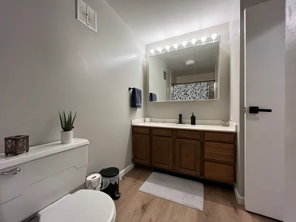 $1,800 | 1405 East Central Road, Unit 305A, Arlington Heights, IL 60005