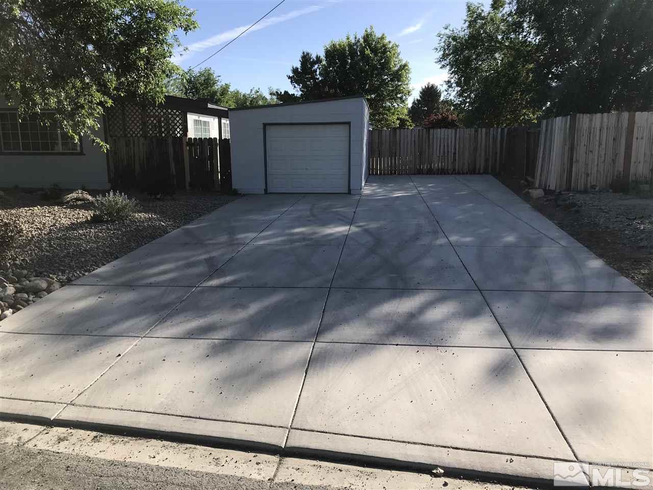 13640 Mt Shasta Street Reno, NV 89506 - Photo 3 of 13 Photo 3