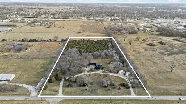 $698,000 | 1371 1300th Street, Iola, KS 66749