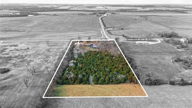 $698,000 | 1371 1300th Street, Iola, KS 66749