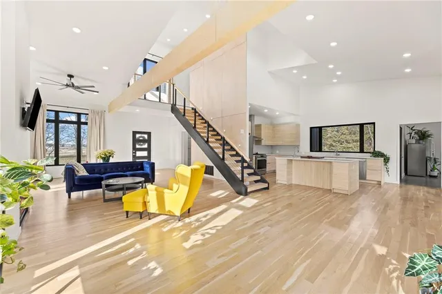 $698,000 | 1371 1300th Street, Iola, KS 66749