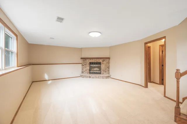 $350,000 | 1310 Sandstone Place, Green Bay, WI 54313