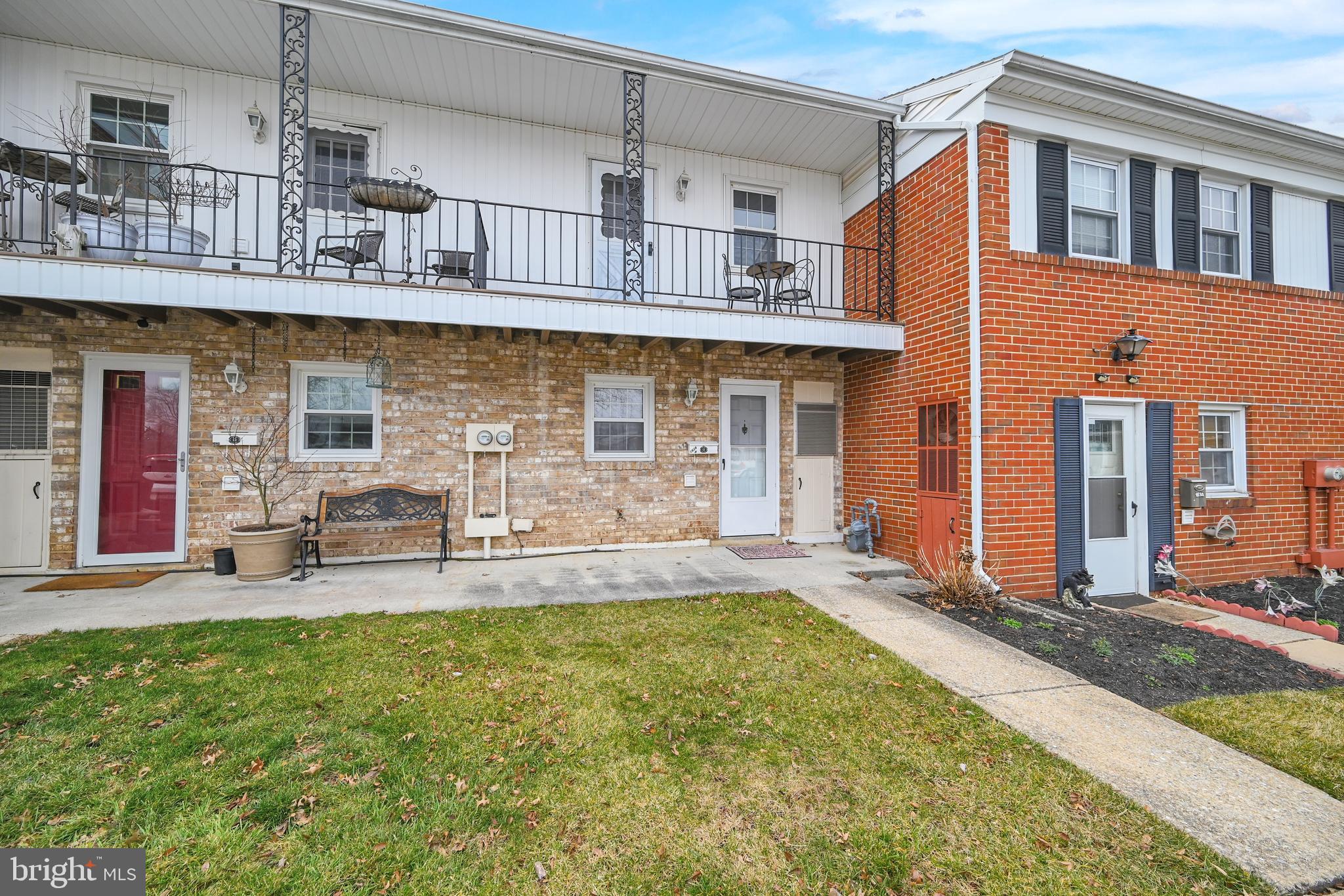 1628 Devers Road York, PA 17404 - Photo 2 of 32