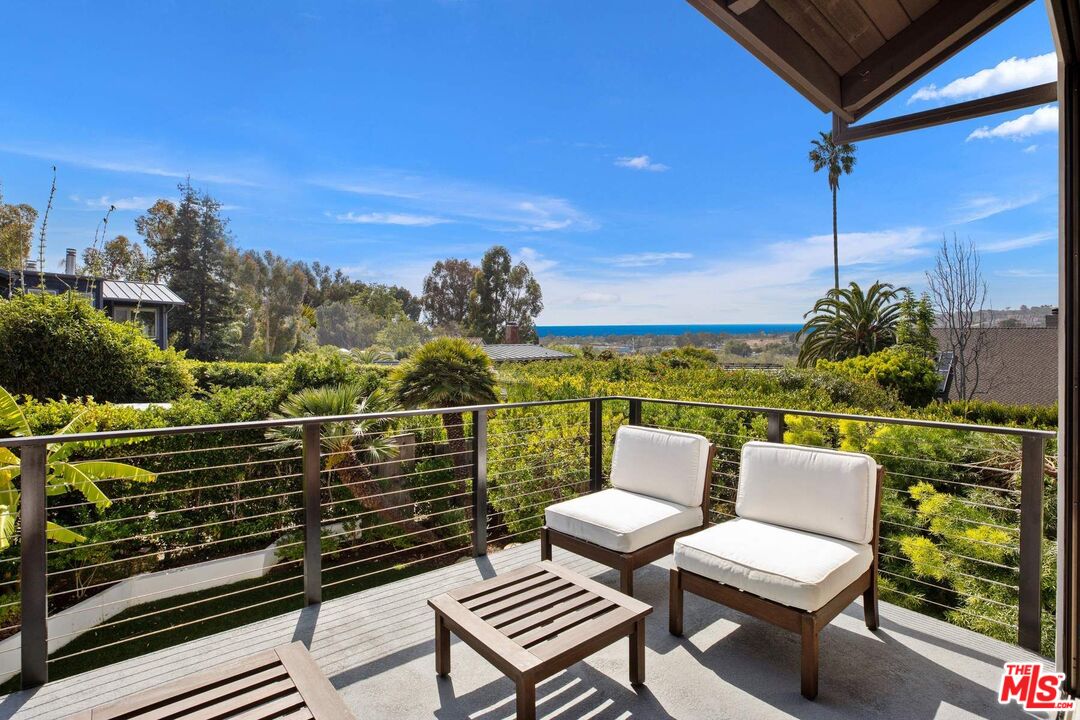 3609 Serra Road Malibu, CA 90265 - Photo 11 of 49 Gallery Image 11
