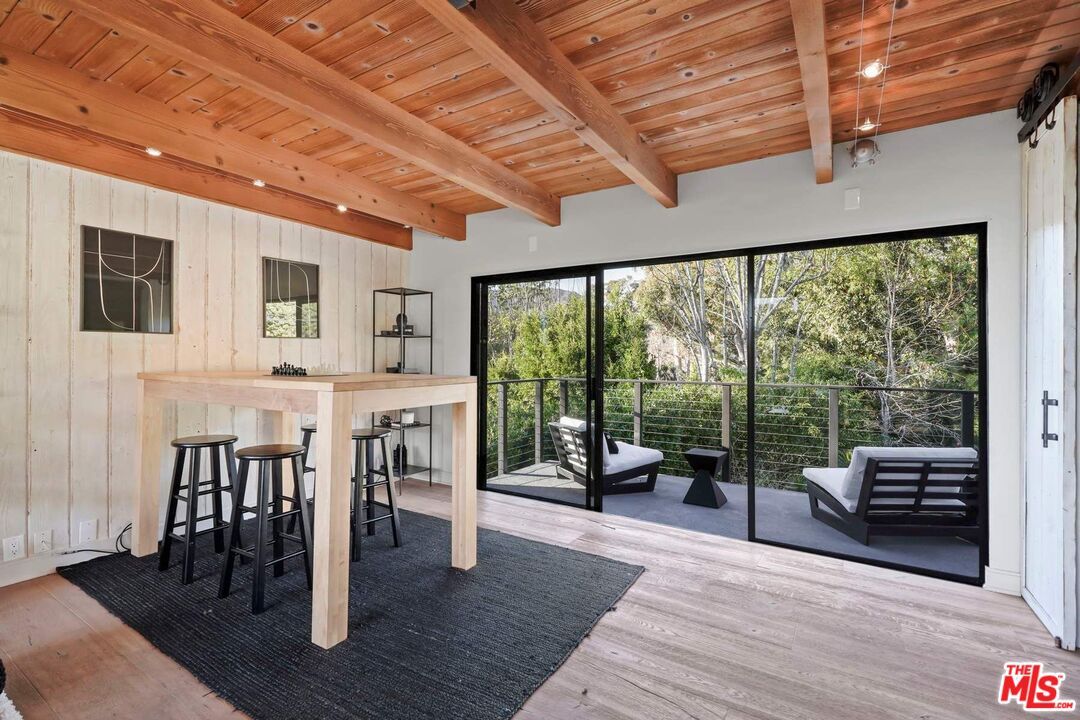 3609 Serra Road Malibu, CA 90265 - Photo 16 of 49 Gallery Image 16