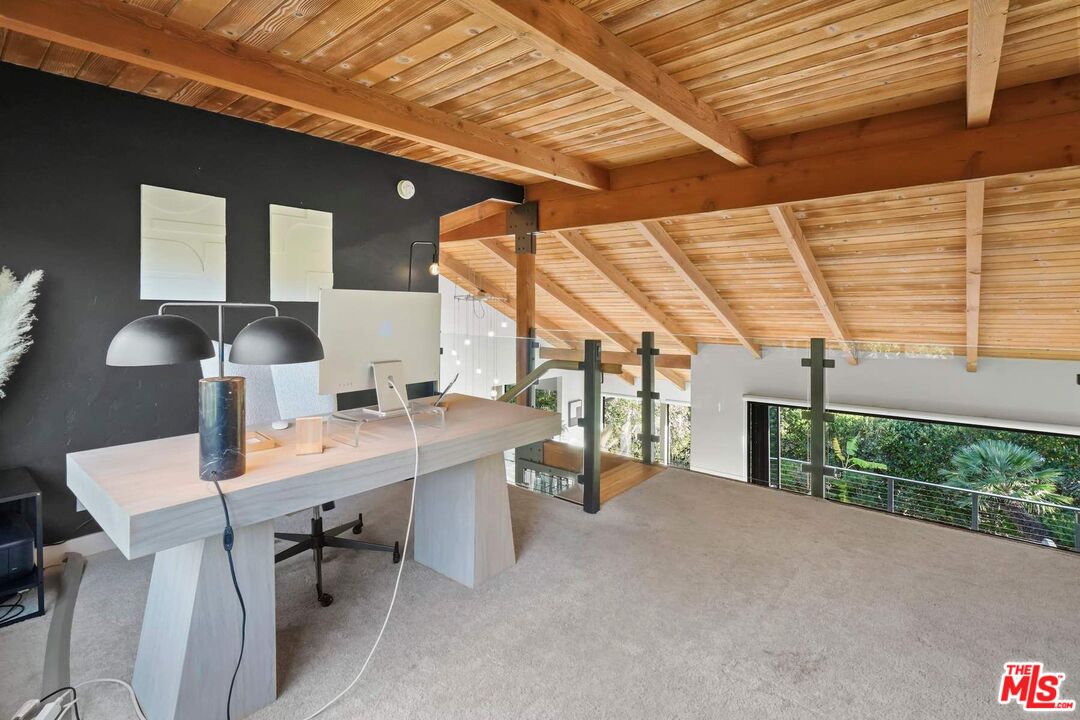 3609 Serra Road Malibu, CA 90265 - Photo 26 of 49 Gallery Image 26