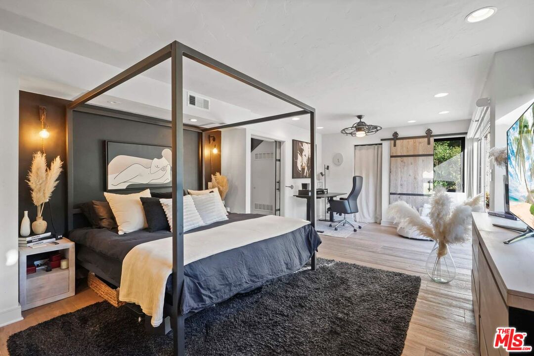 3609 Serra Road Malibu, CA 90265 - Photo 29 of 49 Gallery Image 29