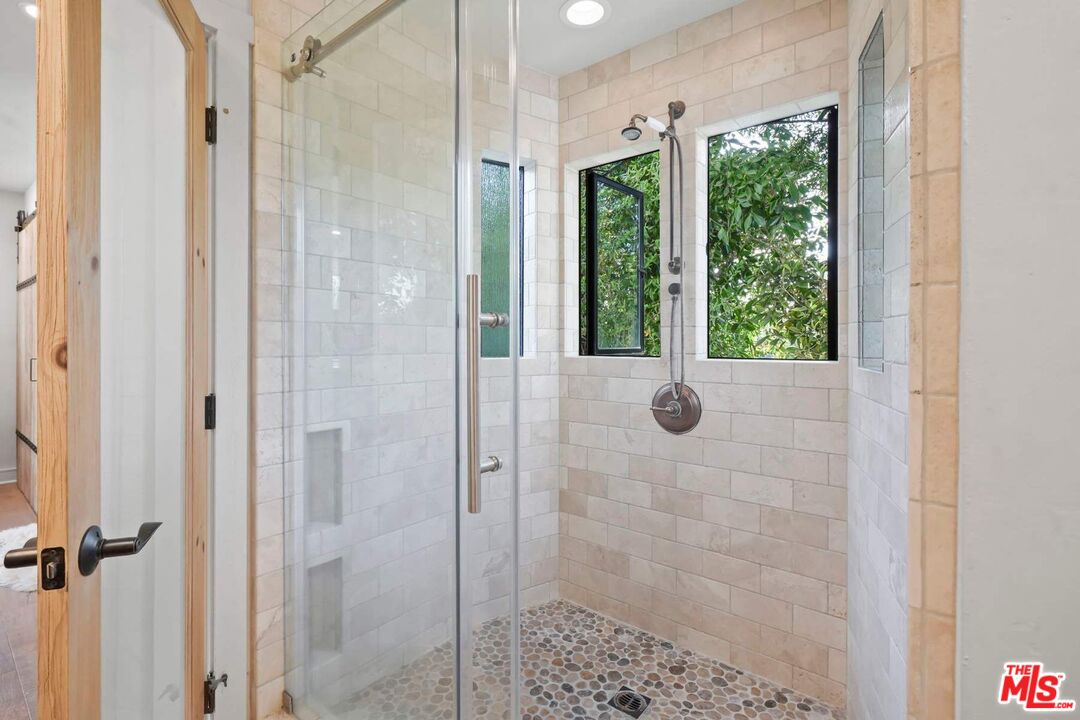 3609 Serra Road Malibu, CA 90265 - Photo 33 of 49 Gallery Image 33