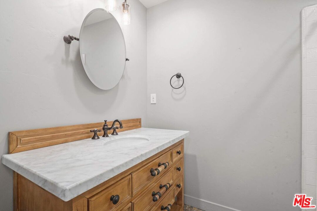 3609 Serra Road Malibu, CA 90265 - Photo 43 of 49 Gallery Image 43