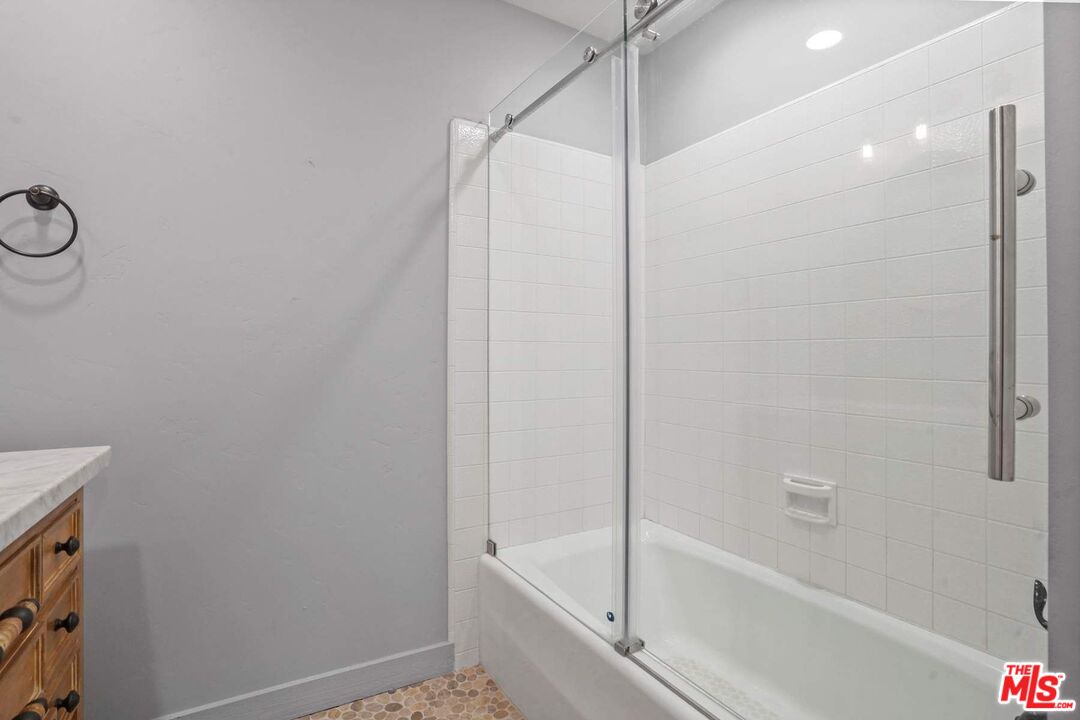 3609 Serra Road Malibu, CA 90265 - Photo 44 of 49 Gallery Image 44