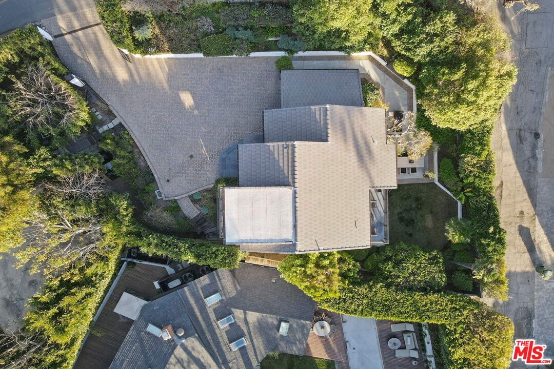 3609 Serra Road Malibu, CA 90265 - Photo 45 of 49 Gallery Image 45