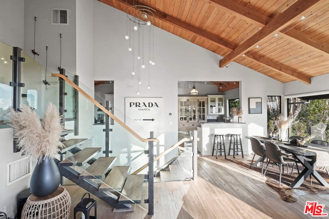 3609 Serra Road Malibu, CA 90265 - Photo 6 of 49 Gallery Image 6