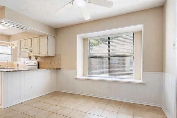 $2,400 | 339 Aspenway Drive, Coppell, TX 75019