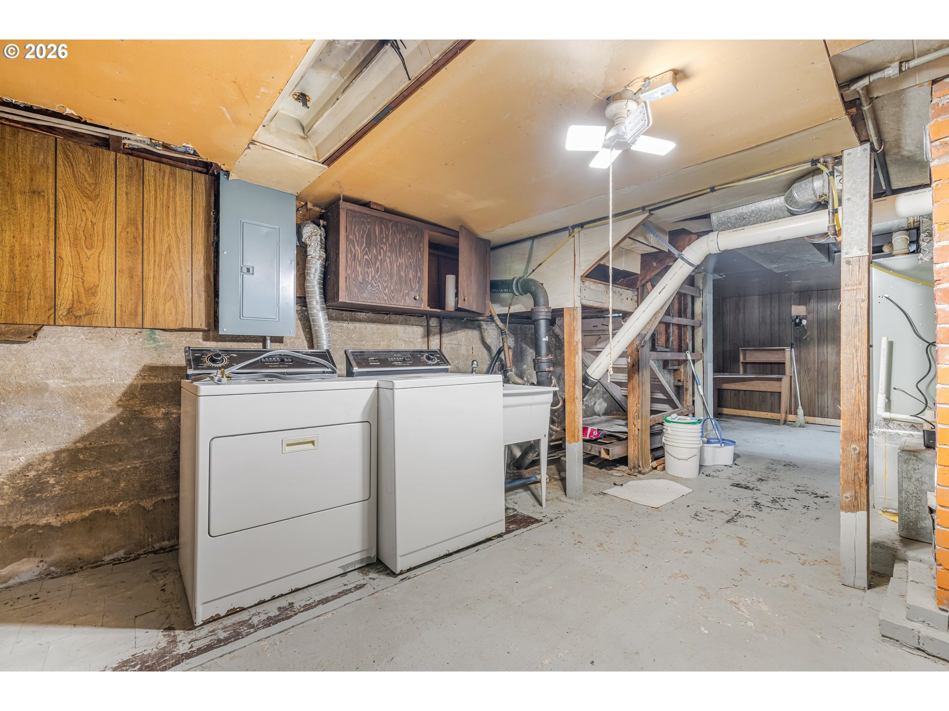 210 19th Street Southeast Salem, OR 97301 - Photo 16 of 28