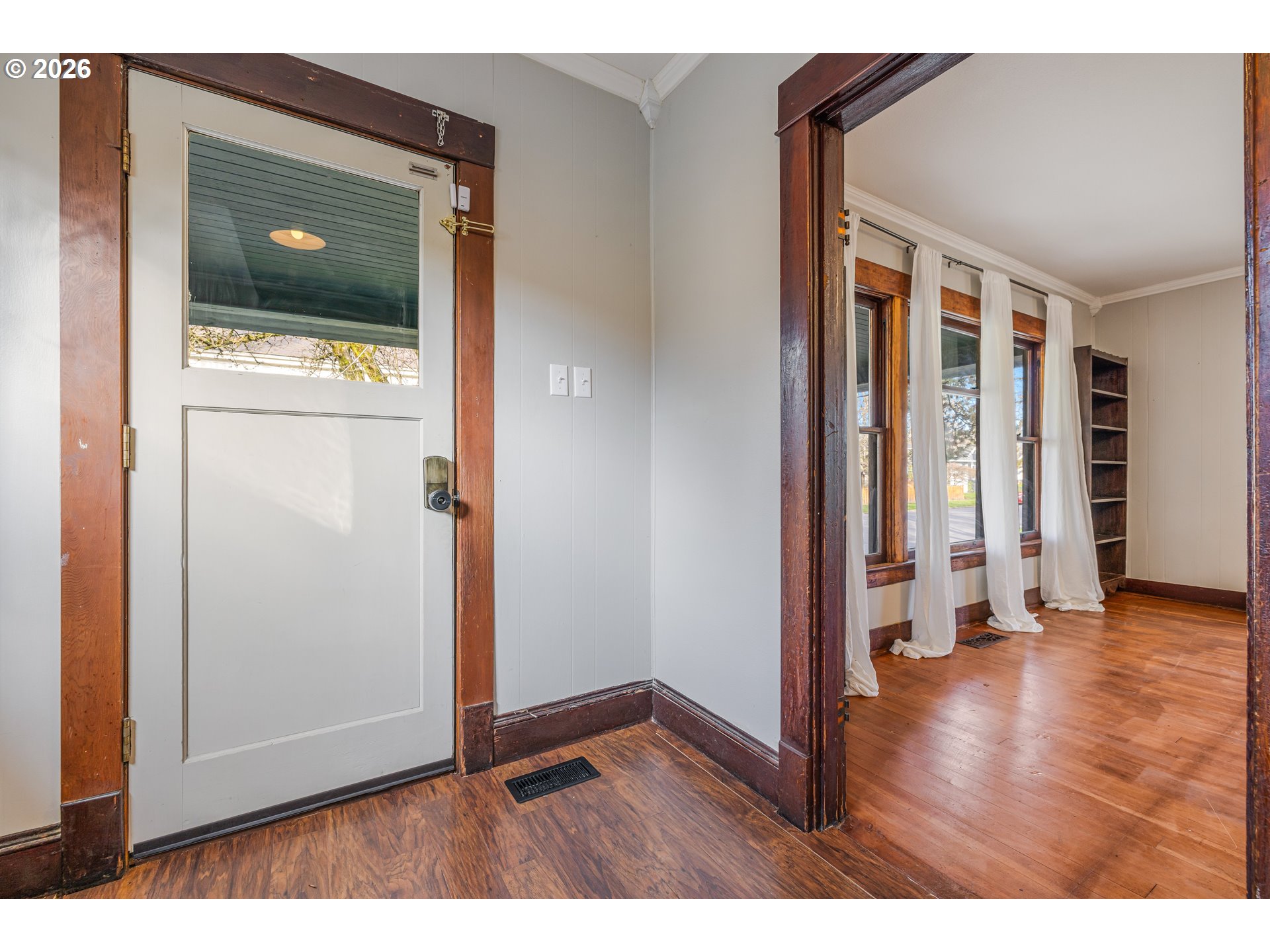 210 19th Street Southeast Salem, OR 97301 - Photo 5 of 28