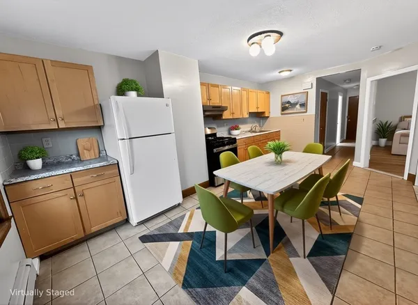 $3,000 | 422 Saratoga Street, Unit 3, Boston, MA 02128