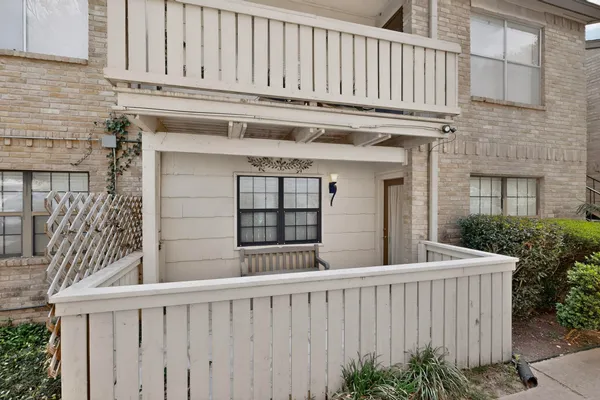 $259,950 | 8210 Bent Tree Road, Unit 104, Austin, TX 78759