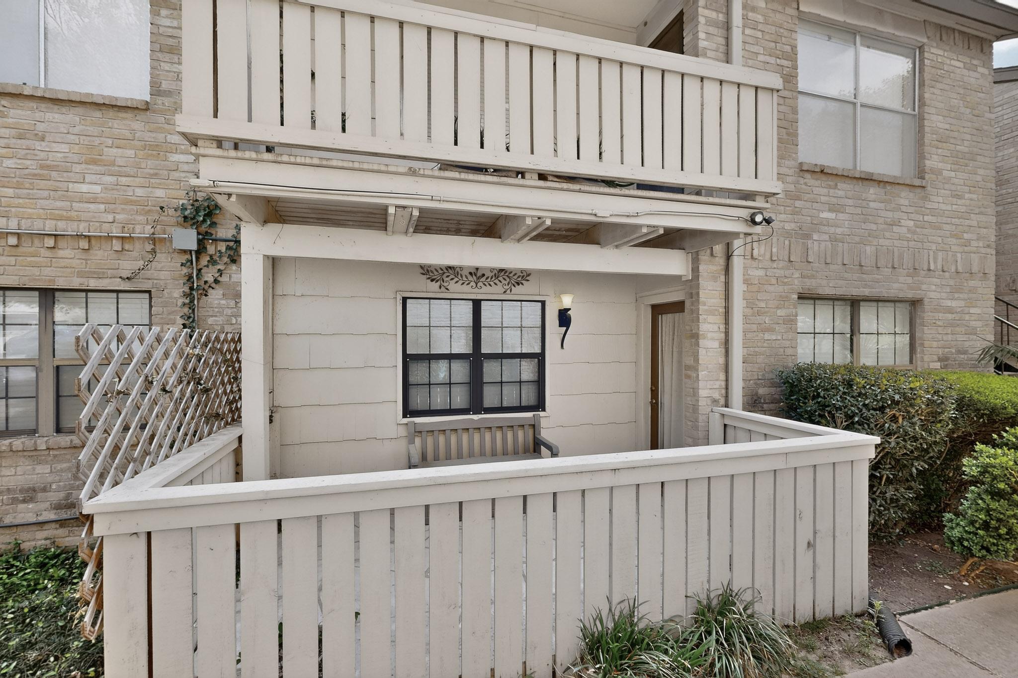 8210 Bent Tree Road, Unit 104 Austin, TX 78759 - Photo 24 of 39 Patio