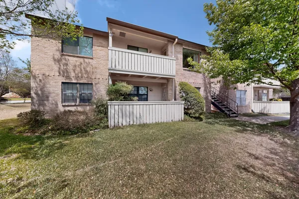 $259,950 | 8210 Bent Tree Road, Unit 104, Austin, TX 78759