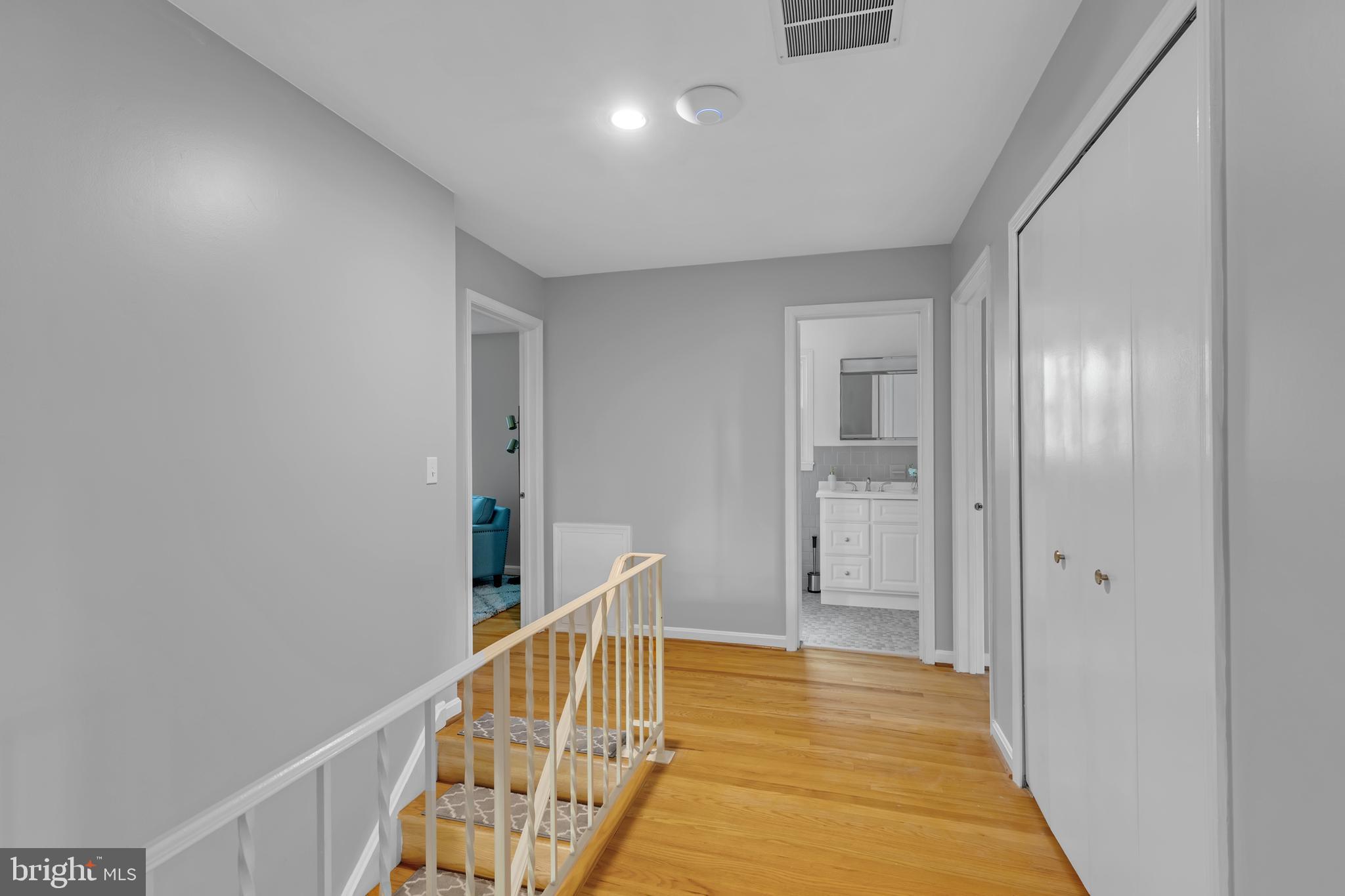 8618 Gateshead Road Alexandria, VA 22309 - Photo 39 of 57 landing