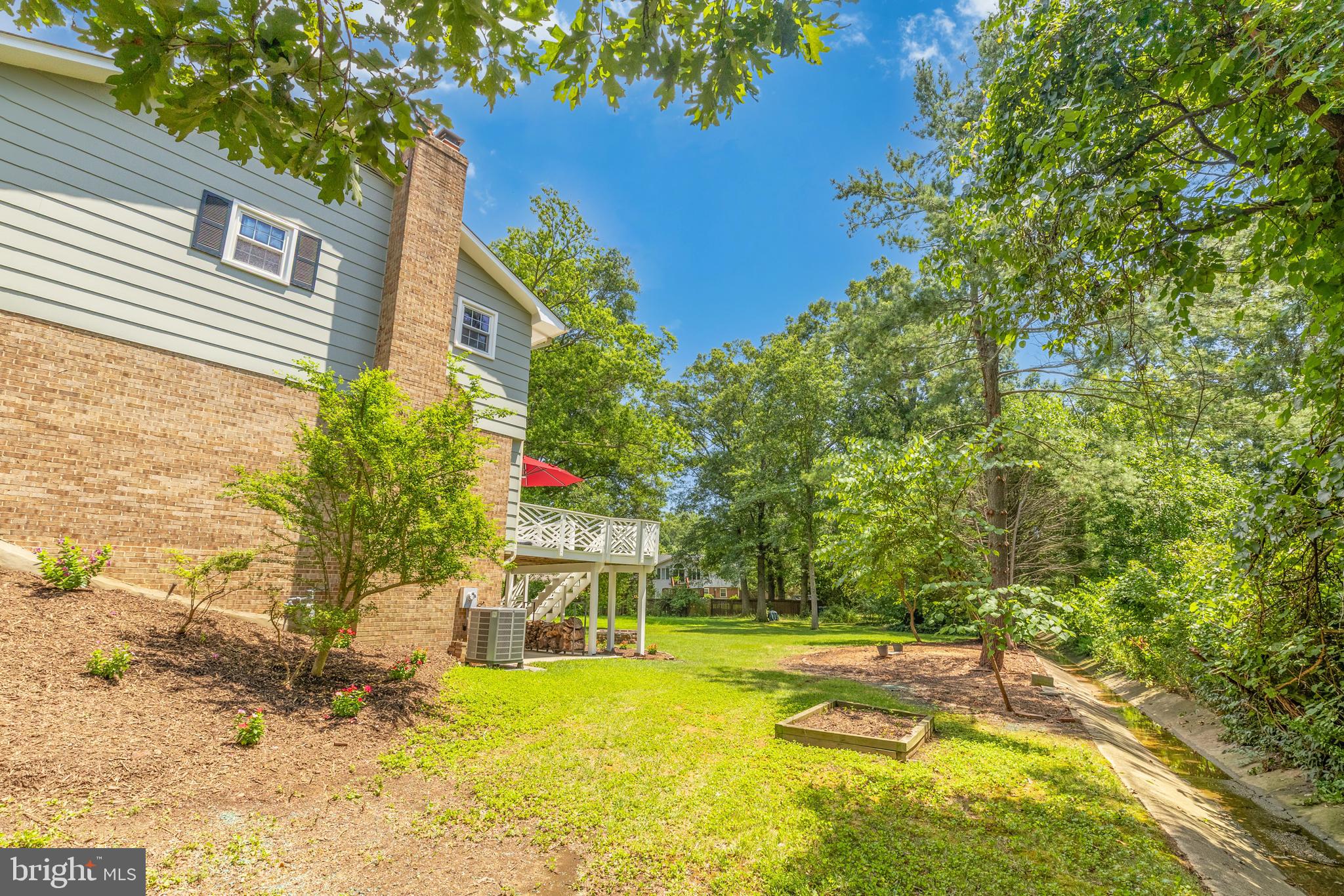 8618 Gateshead Road Alexandria, VA 22309 - Photo 50 of 57 Side yard