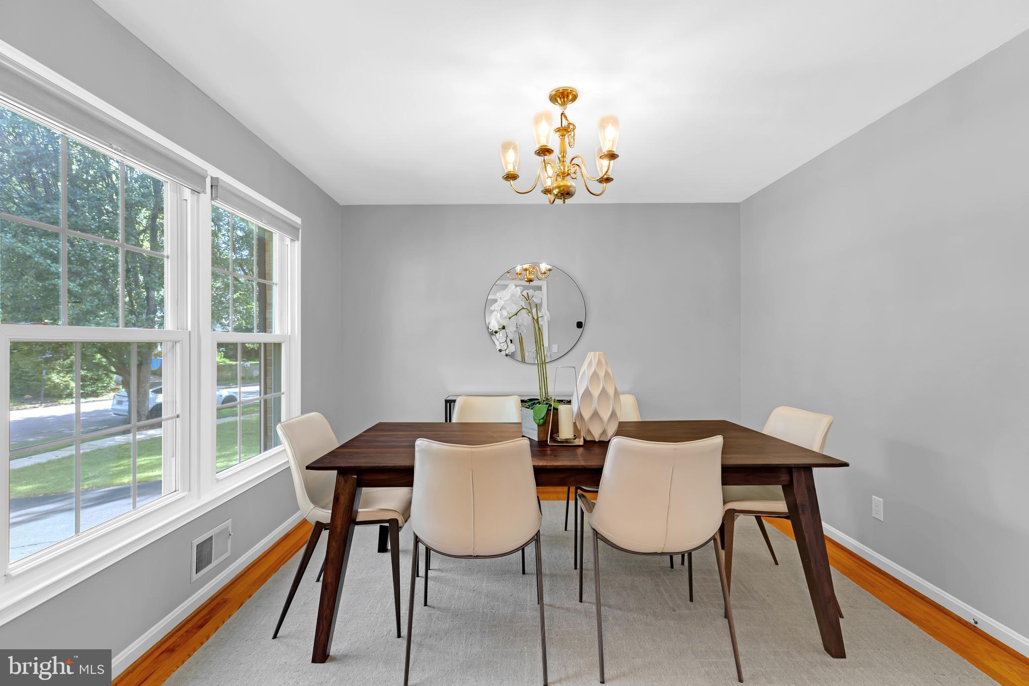 8618 Gateshead Road Alexandria, VA 22309 - Photo 9 of 57 Dining area