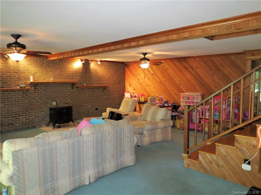 3316 Miranda Road Charlotte, NC 28216 - Photo 11 of 22 Gallery Image 11