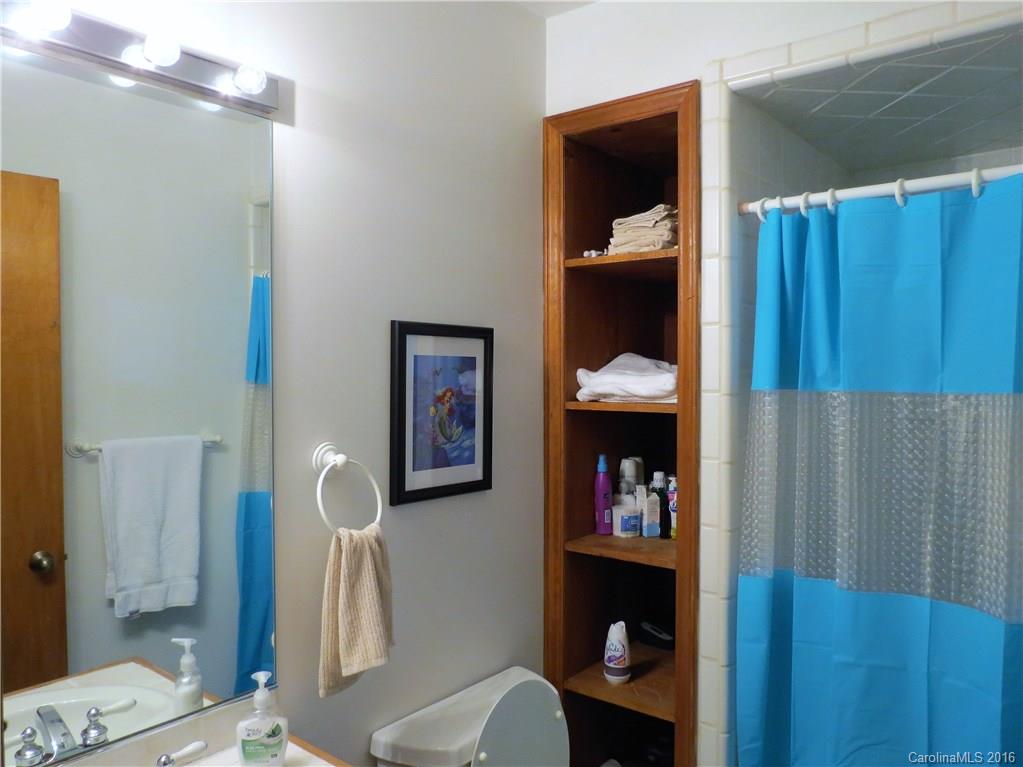 3316 Miranda Road Charlotte, NC 28216 - Photo 10 of 22 Gallery Image 10