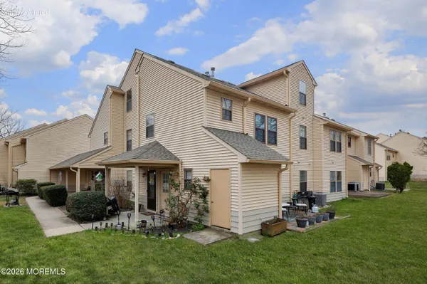 $390,000 | 605 Begonia Court, Jackson, NJ 08527