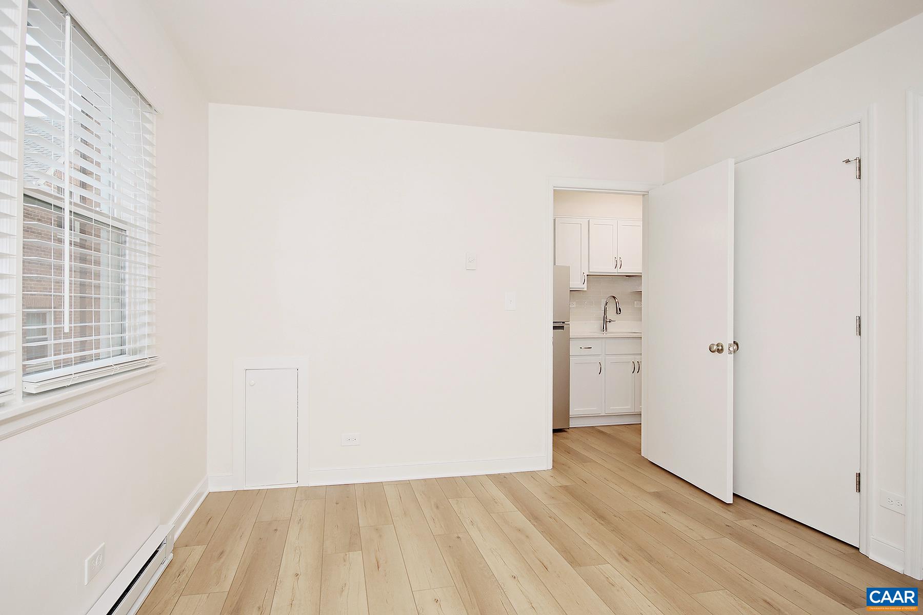 2114 Ivy Road, Unit 10 Charlottesville, VA 22903 - Photo 7 of 11 Gallery Image 7
