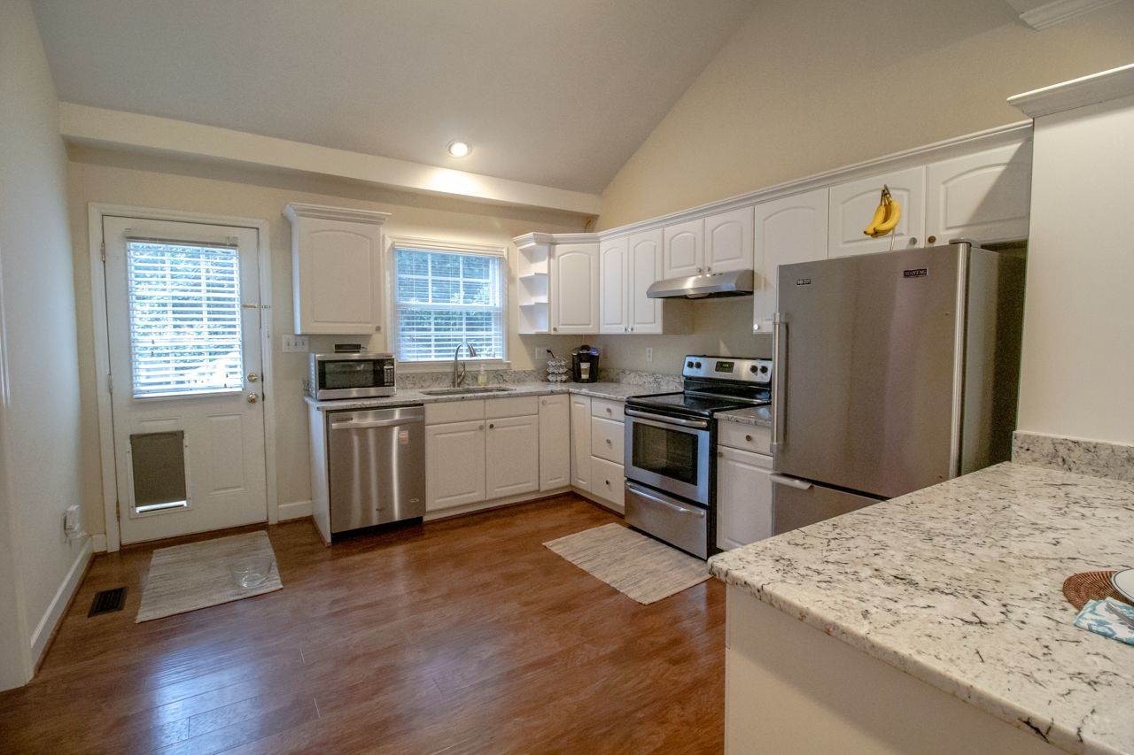 913 Lake Boone Trail Raleigh, NC 27607 - Photo 18 of 25 Photo 18
