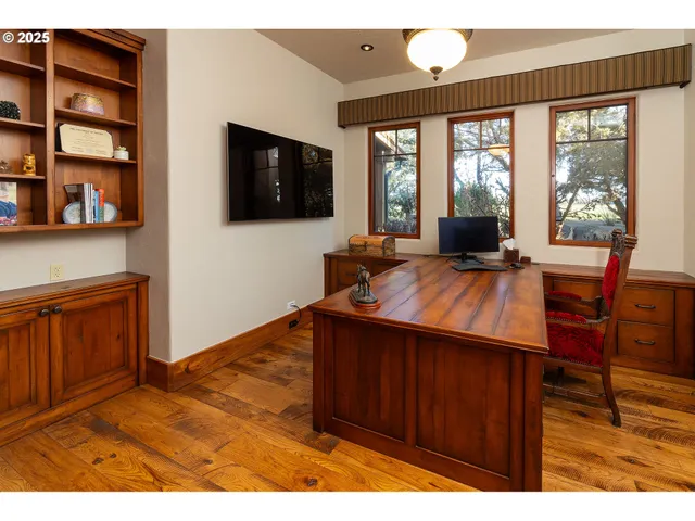 $2,329,999 | 23021 Brushline Court, Bend, OR 97701