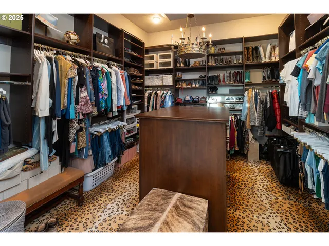 $2,329,999 | 23021 Brushline Court, Bend, OR 97701