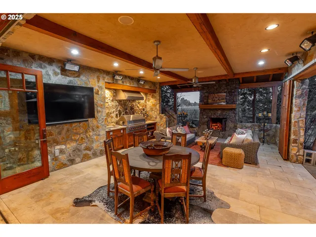 $2,329,999 | 23021 Brushline Court, Bend, OR 97701