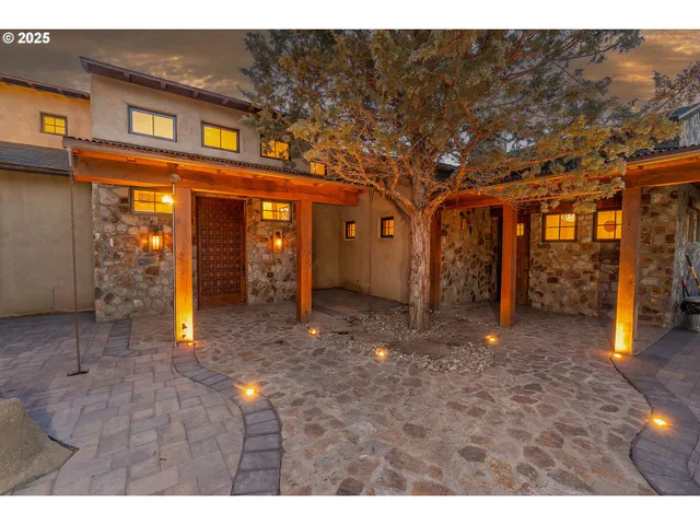 $2,329,999 | 23021 Brushline Court, Bend, OR 97701