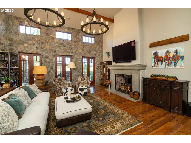 $2,329,999 | 23021 Brushline Court, Bend, OR 97701