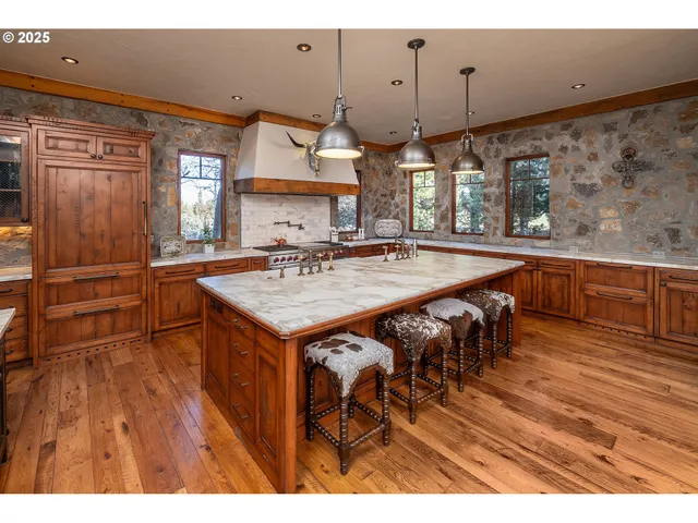 $2,329,999 | 23021 Brushline Court, Bend, OR 97701