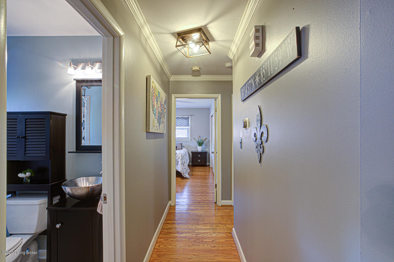 4229 Alton Road Louisville, KY 40207 - Photo 17 of 49 4229_Alton_Rd-30