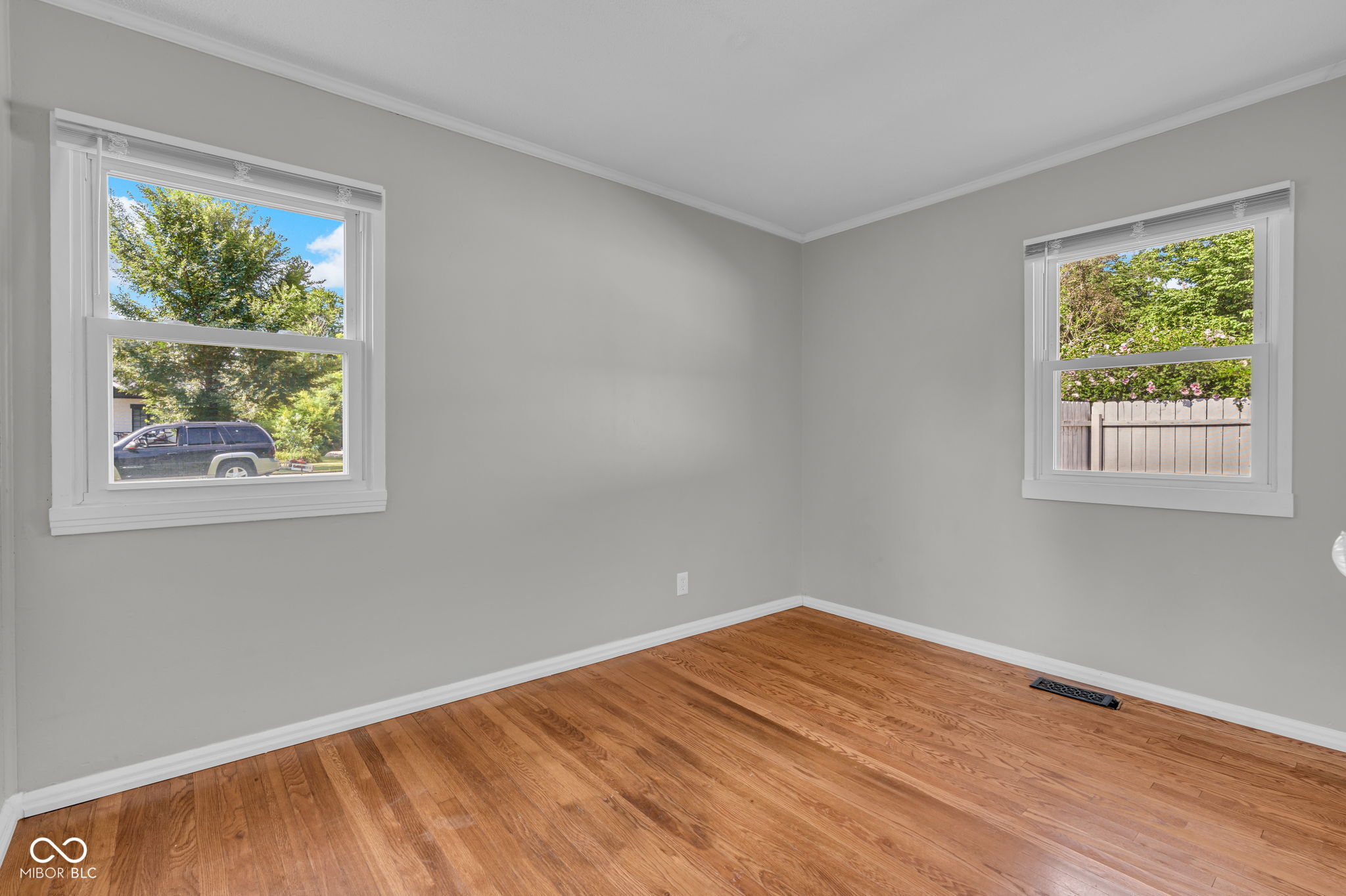 840 Oswego Road Carmel, IN 46032 - Photo 5 of 48