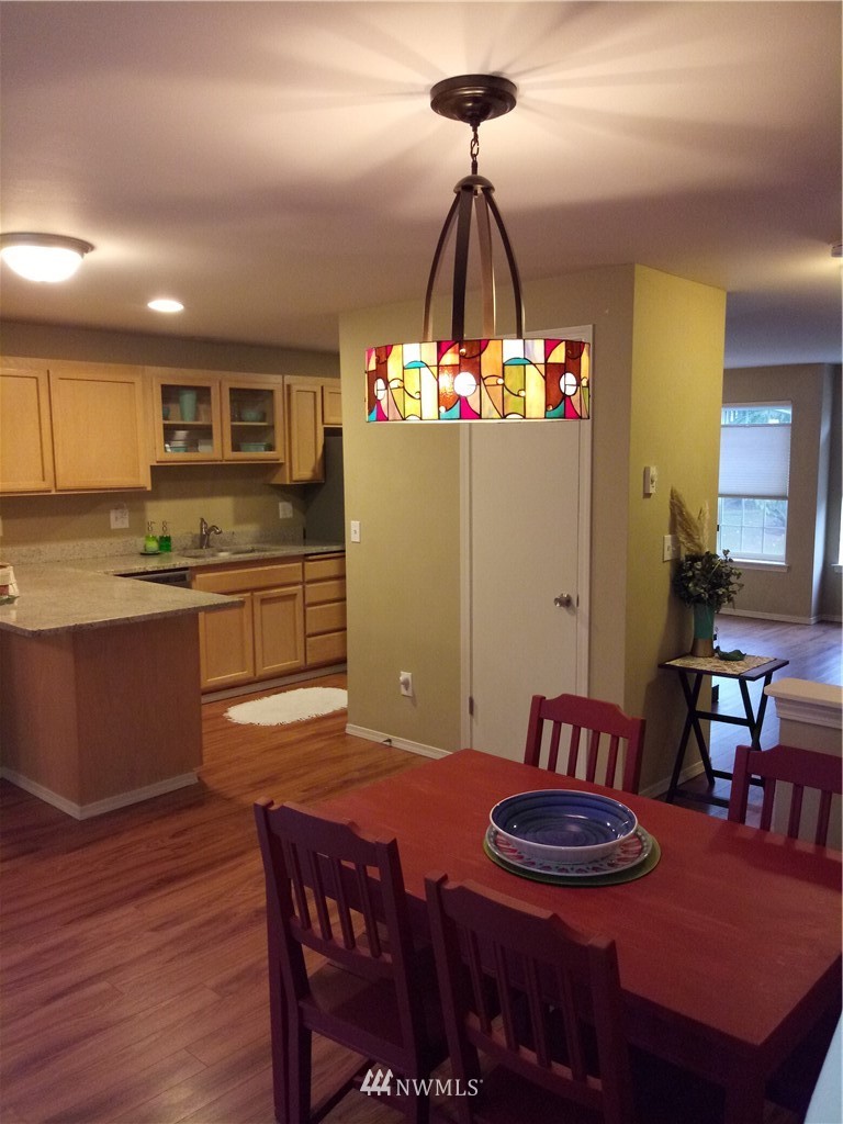 23317 Edmonds Way, Unit 4 Edmonds, WA 98026 - Photo 2 of 24 Gallery Image 2