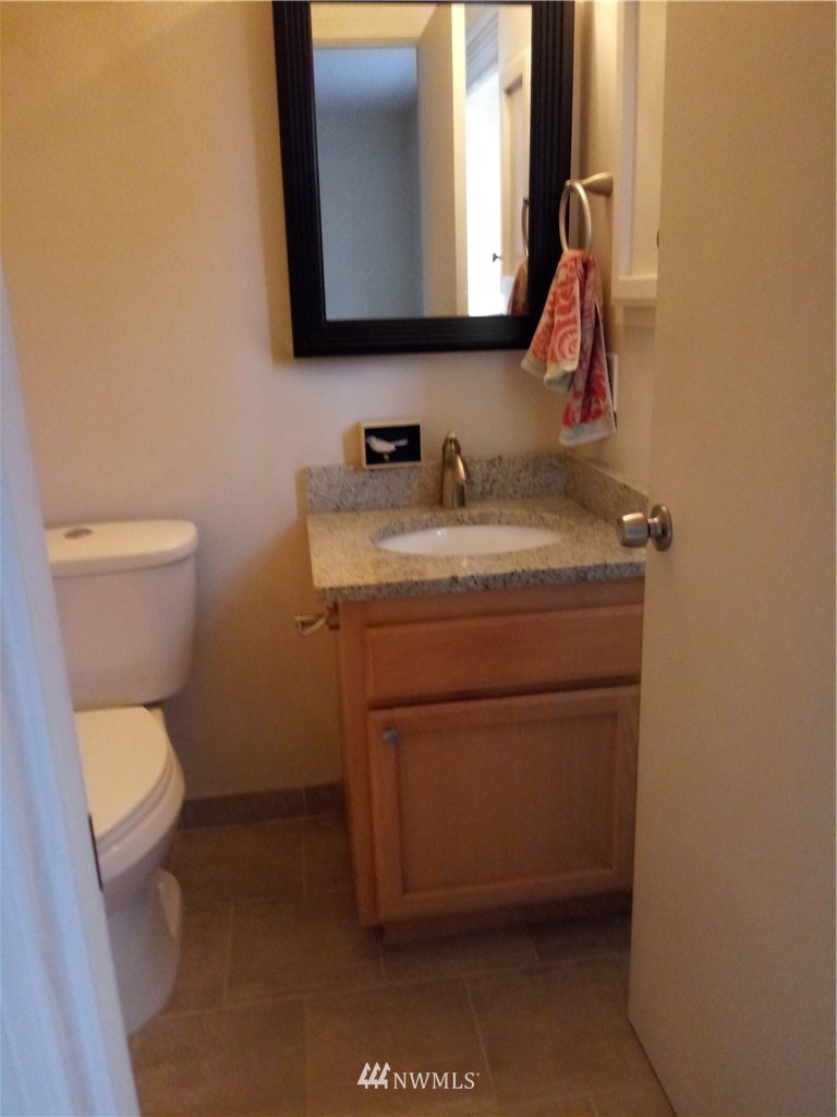23317 Edmonds Way, Unit 4 Edmonds, WA 98026 - Photo 16 of 24 Gallery Image 16