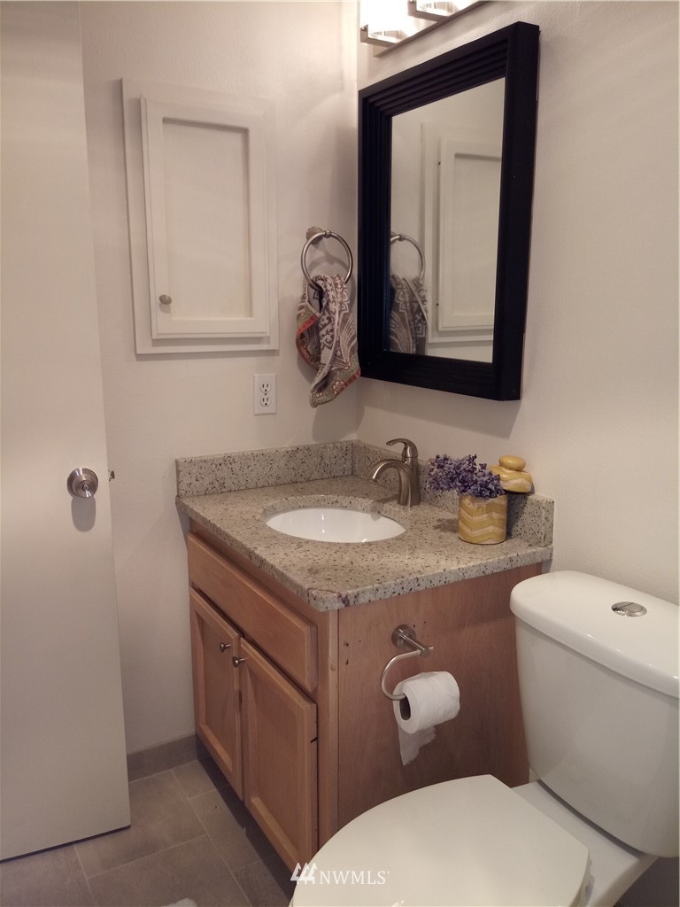 23317 Edmonds Way, Unit 4 Edmonds, WA 98026 - Photo 20 of 24 Gallery Image 20