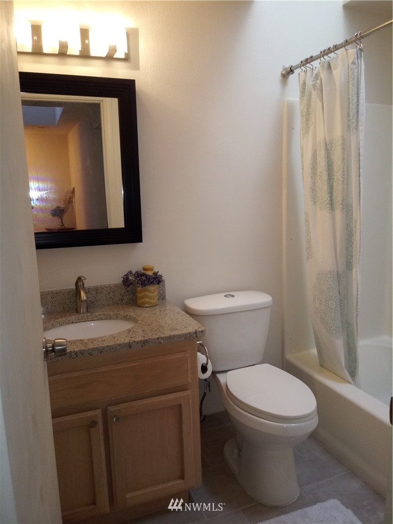 23317 Edmonds Way, Unit 4 Edmonds, WA 98026 - Photo 21 of 24 Gallery Image 21