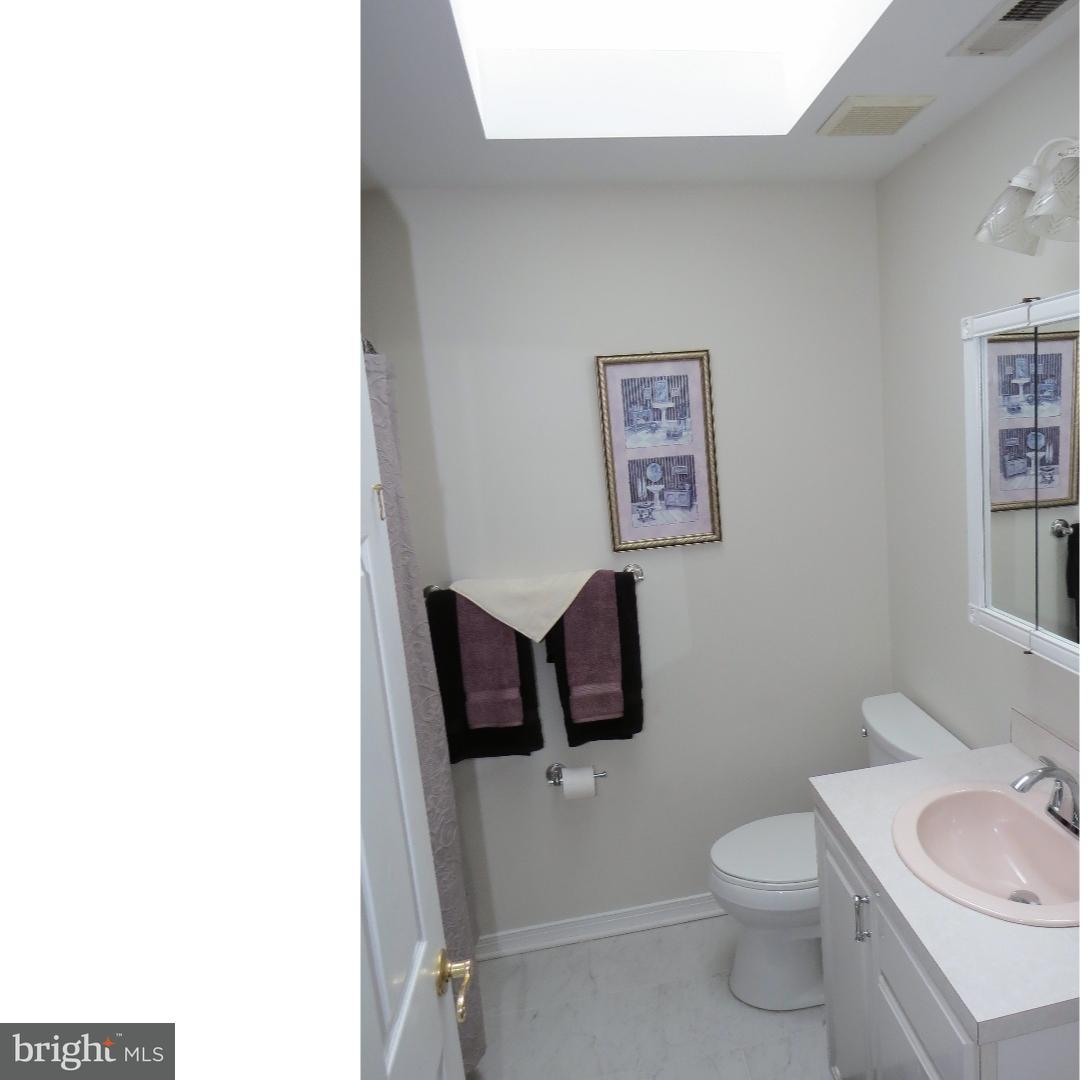 112 Bells Lake Road Sewell, NJ 08080 - Photo 20 of 23 Bathroom