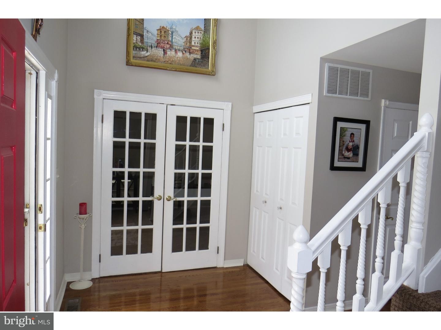 112 Bells Lake Road Sewell, NJ 08080 - Photo 4 of 23 Foyer