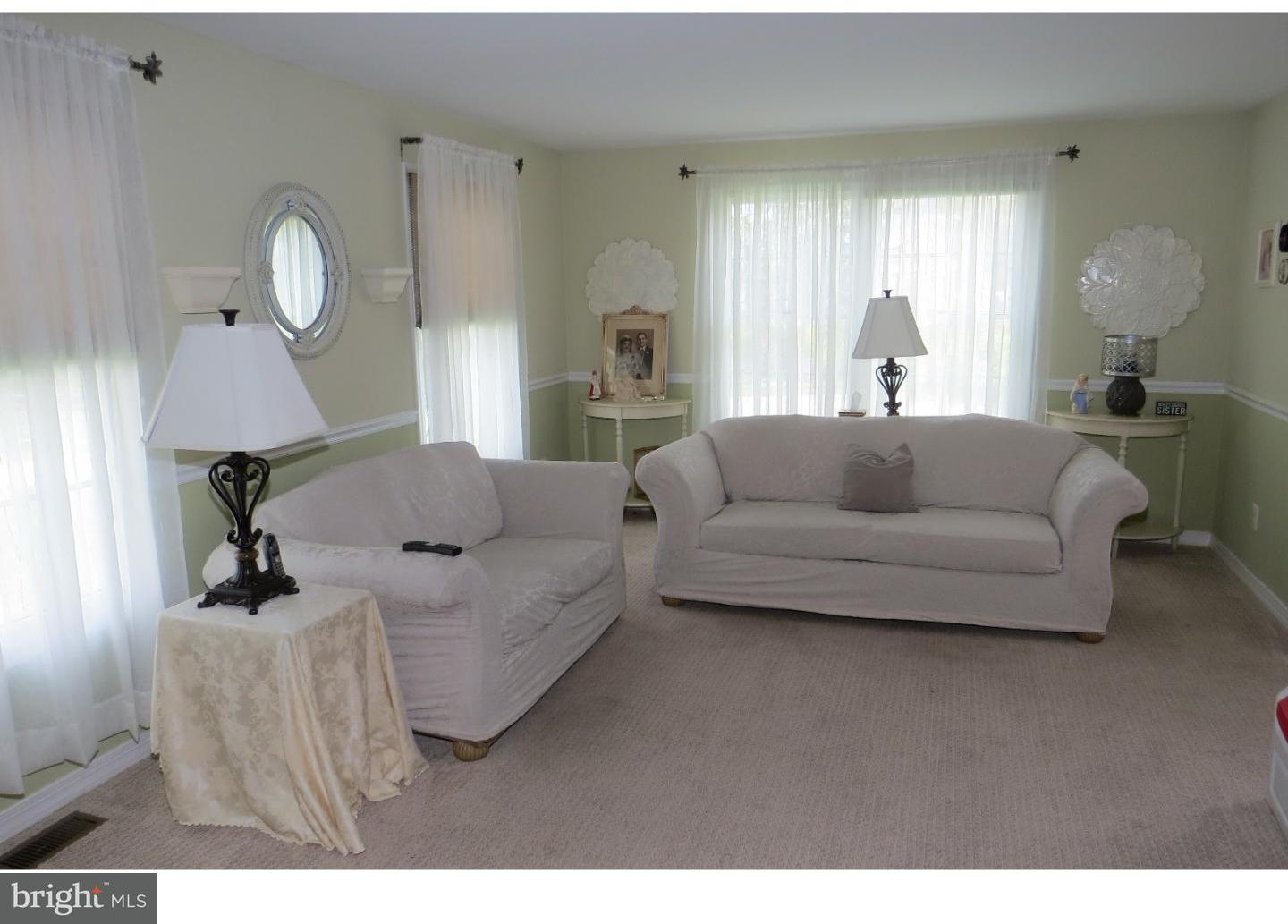 112 Bells Lake Road Sewell, NJ 08080 - Photo 7 of 23 Living Room