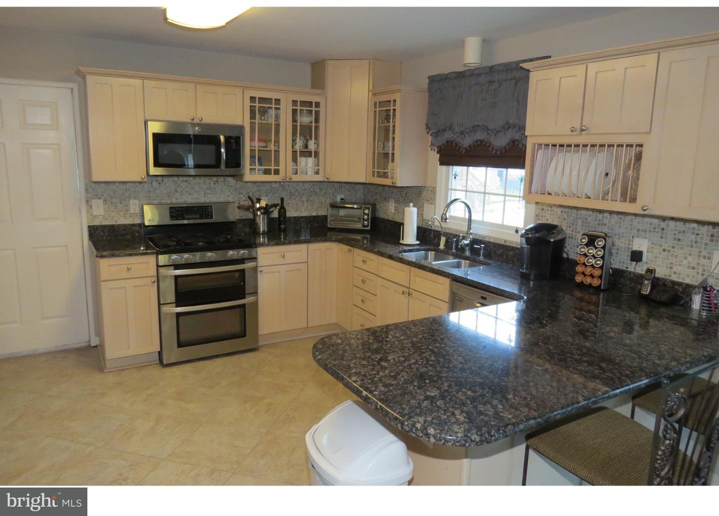 112 Bells Lake Road Sewell, NJ 08080 - Photo 8 of 23 Kitchen